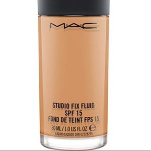 BNIB MAC Studio Fix Fluid Foundation
